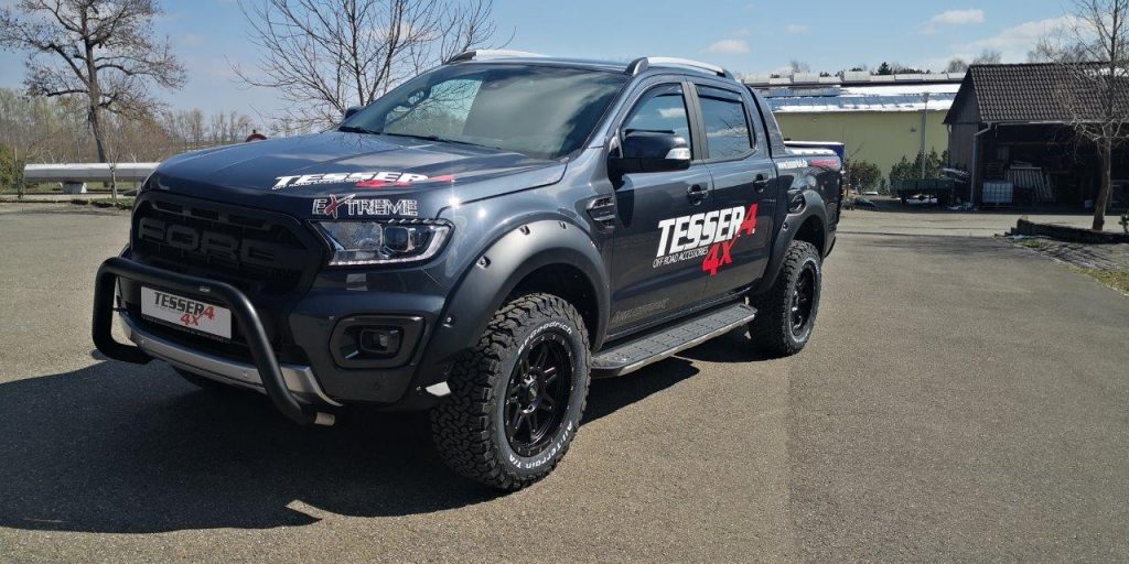 FORD RANGER Wildtrak GRAU TESSER4x4 + HURTER