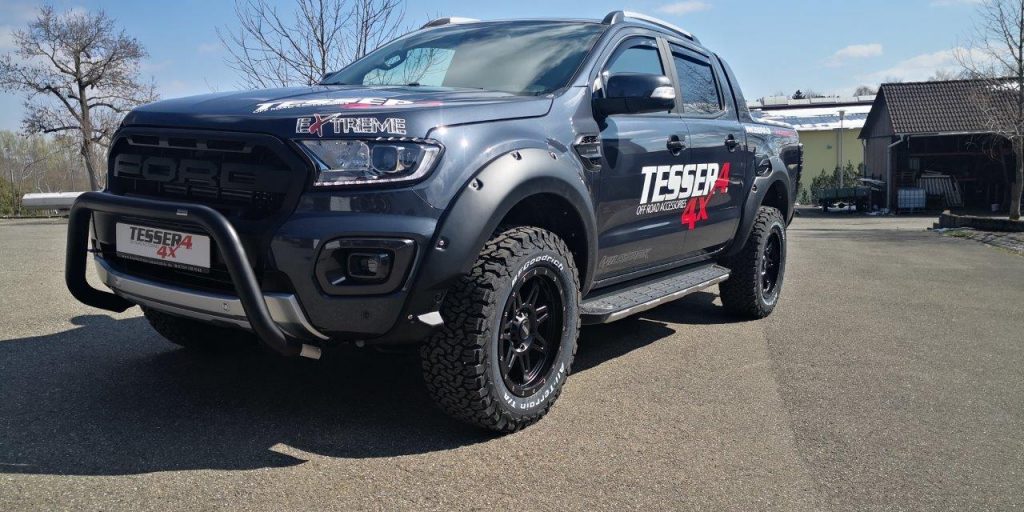FORD RANGER Wildtrak GRAU TESSER4x4 + HURTER