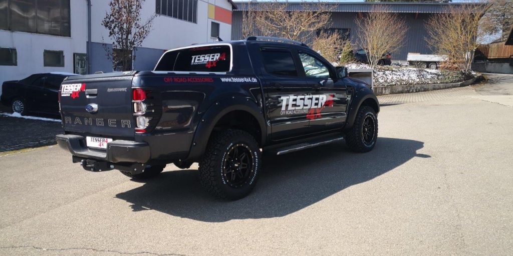 FORD RANGER Wildtrak GRAU TESSER4x4 + HURTER
