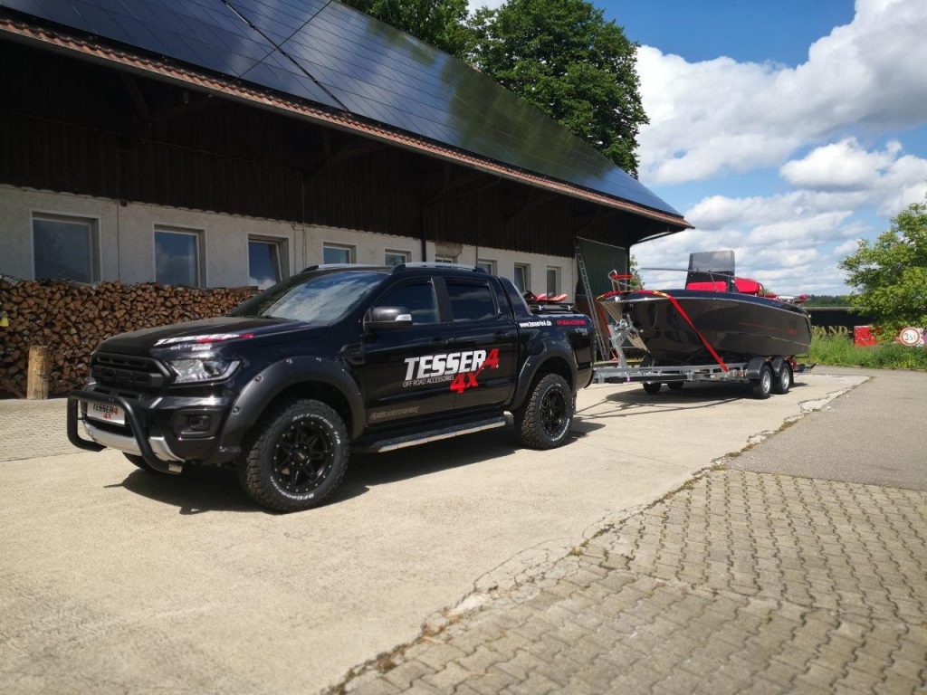 FORD RANGER Wildtrak + Motorboot MINGOLLA 19 + SUZUKI DF100 + 2to Trailer + Dachzelt