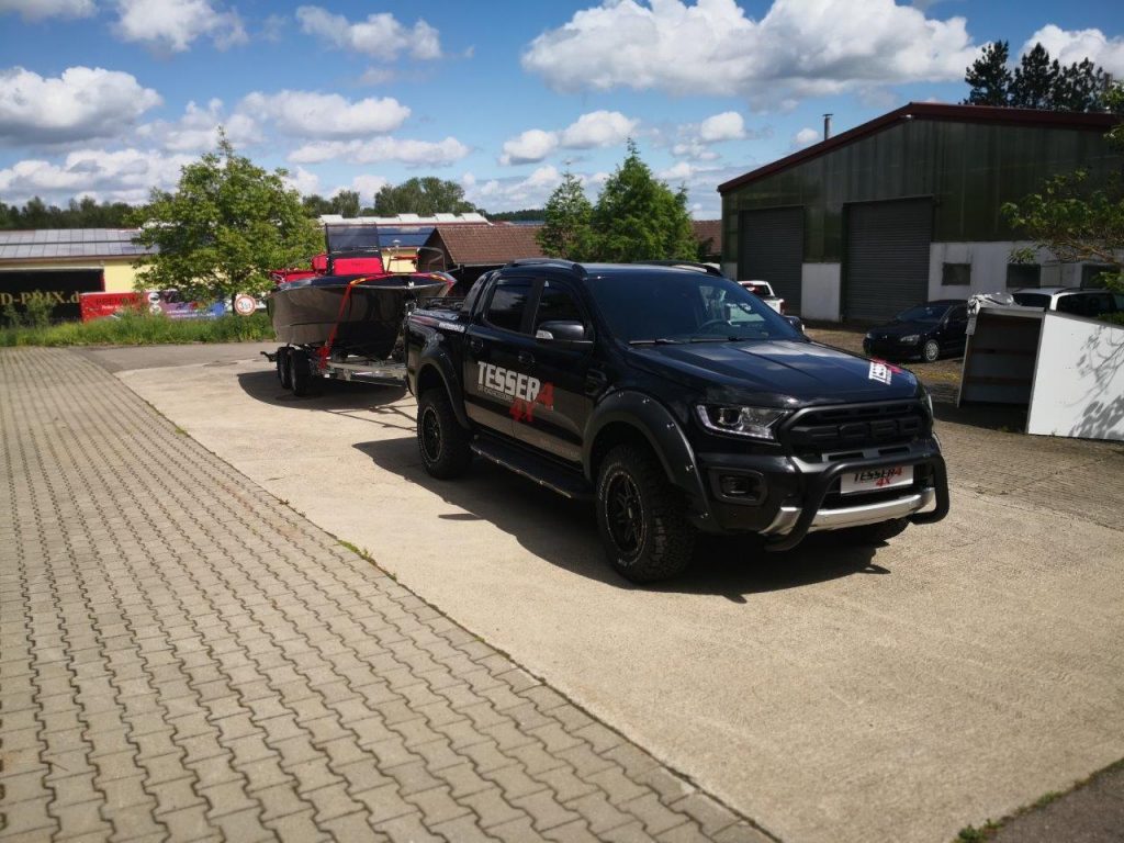 FORD RANGER Wildtrak + Motorboot MINGOLLA 19 + SUZUKI DF100 + 2to Trailer + Dachzelt