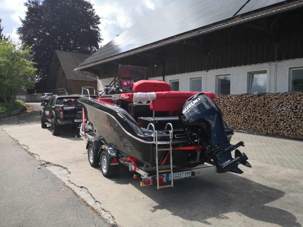 FORD RANGER Wildtrak + Motorboot MINGOLLA 19 + SUZUKI DF100 + 2to Trailer + Dachzelt