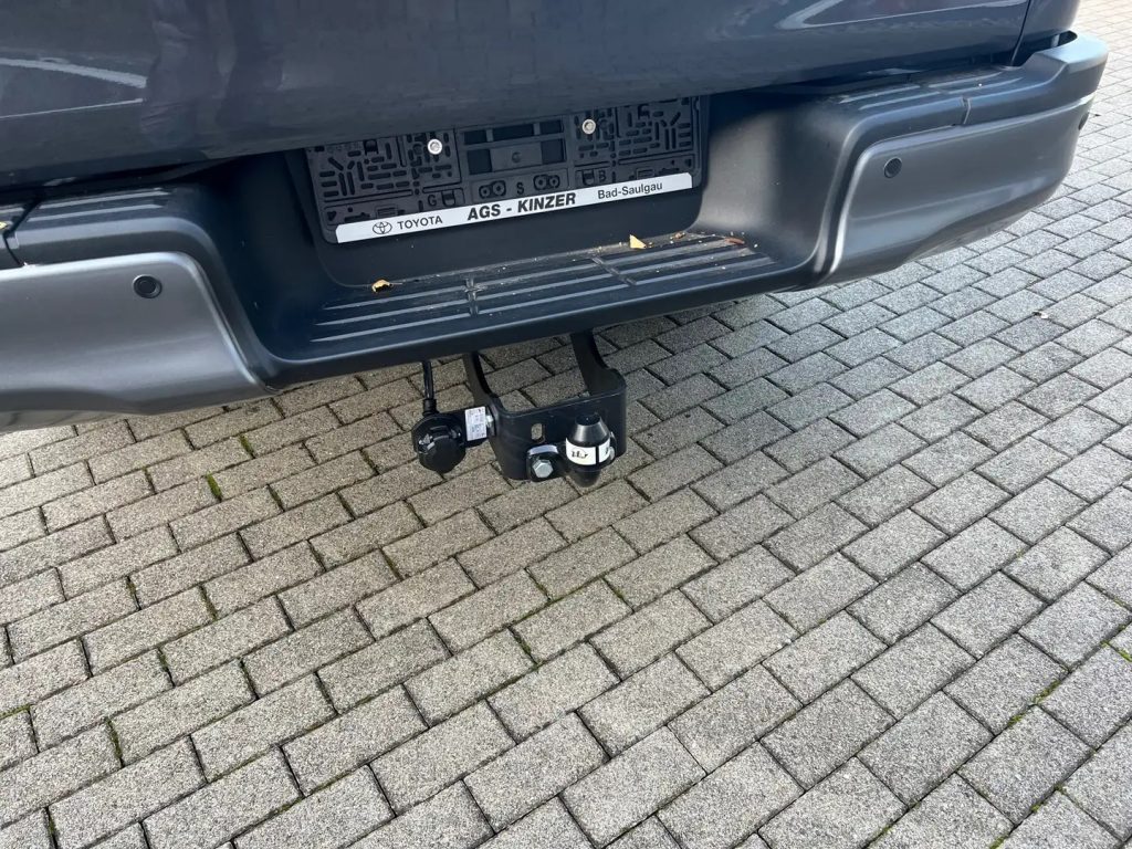Toyota Hilux 2.8 Extra Cab Autom. Invincibile Tesser4x4 + Hurter