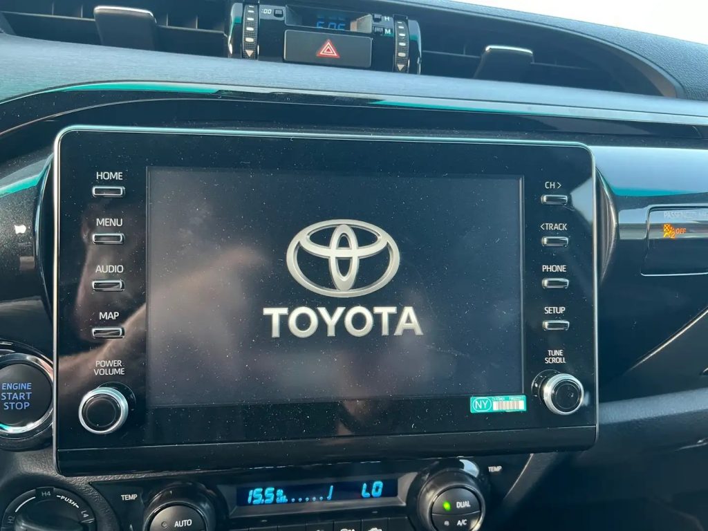 Toyota Hilux 2.8 Extra Cab Autom. Invincibile Tesser4x4 + Hurter178f5d71-0134-4ea0-a2d5-715a6b26ba68_4ce4e75c-1777-476d-bf87-c8a7db628c76
