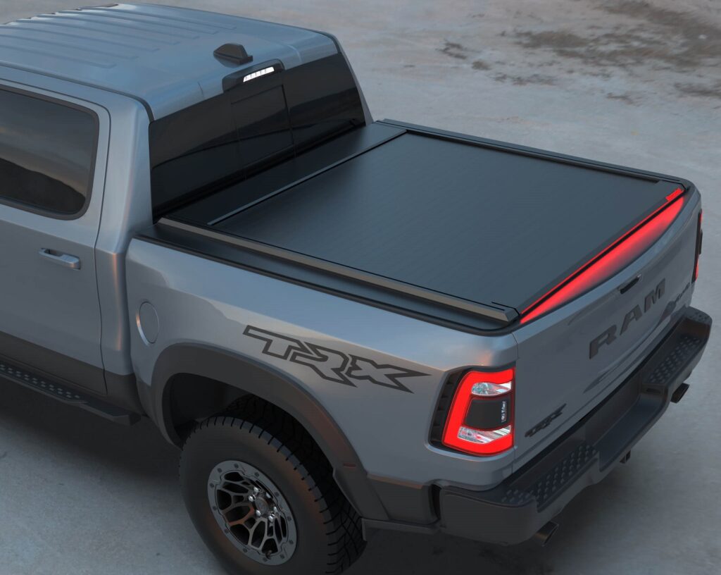 Dodge Ram mit Laderaumabdeckung Tessera Roll+.”